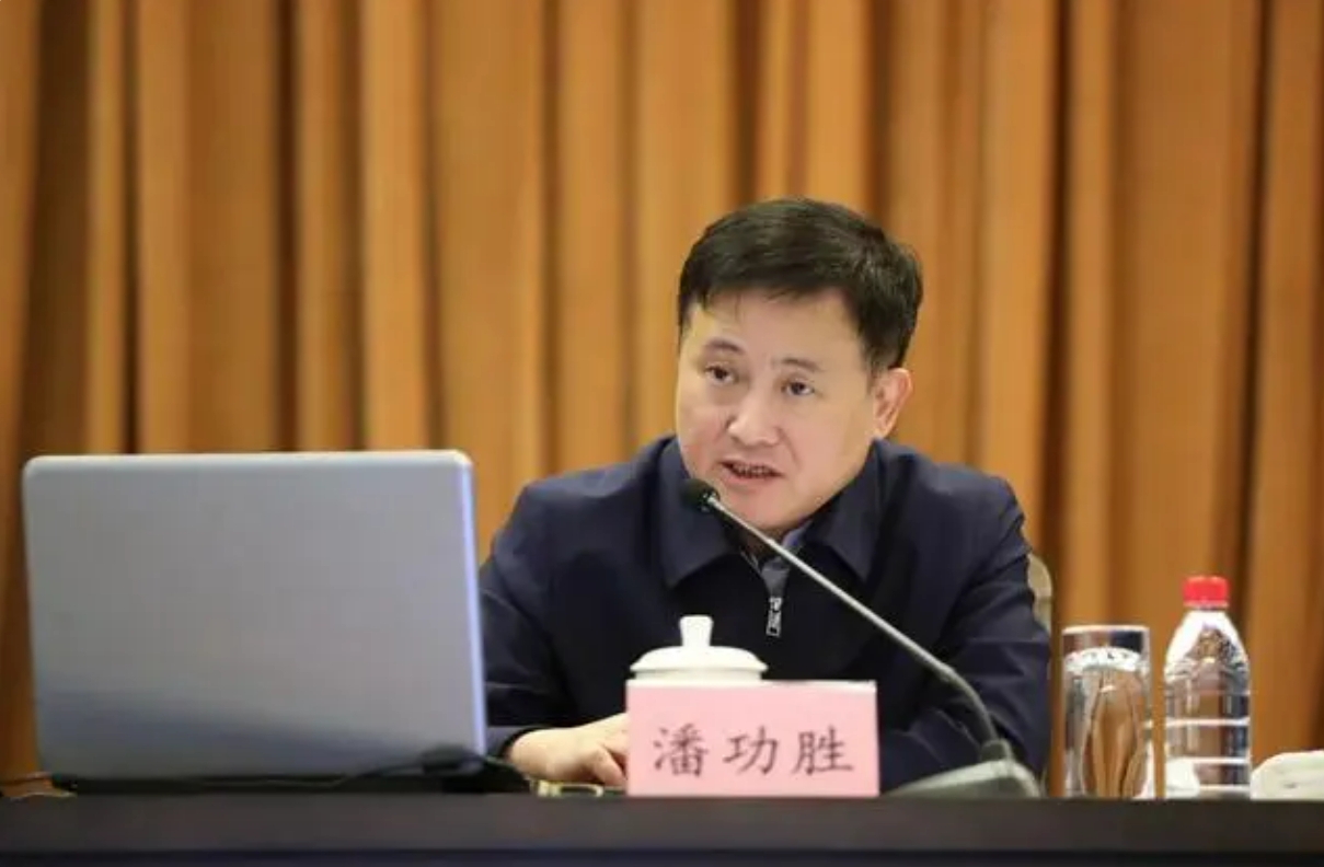 央行：合理运用债务重组、置换等手段，支持融资平台债务风险化解